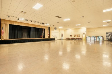 Comfortable and warm. This condo is a wonderful place to call on On Top Of The World Golf Course in Florida - for sale on GolfHomes.com, golf home, golf lot