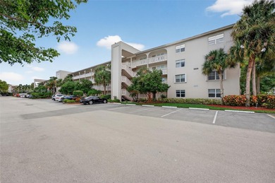 Welcome to your perfect Florida retreat! This beautifully on Wynmoor Golf Course in Florida - for sale on GolfHomes.com, golf home, golf lot
