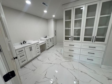 CUSTOM REMODEL!!! FOUR BEDROOMS AND EVERY BEDROOM HAS FULL BATH on CrossWinds Golf Course in Kentucky - for sale on GolfHomes.com, golf home, golf lot