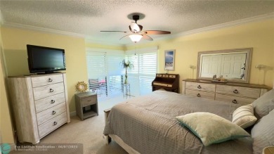 ***Peaceful Waterfront Escape***

Welcome to 10 Lexington Ln E on PGA National Golf Club in Florida - for sale on GolfHomes.com, golf home, golf lot