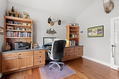 REDUCED!!! Discover the ultimate Central Oregon lifestyle at 909 on Eagle Crest Golf Resort - Resort Course in Oregon - for sale on GolfHomes.com, golf home, golf lot