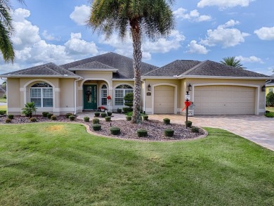 Welcome Home to this Natchez Premier, a masterpiece of elegance on The Links of Spruce Creek in Florida - for sale on GolfHomes.com, golf home, golf lot