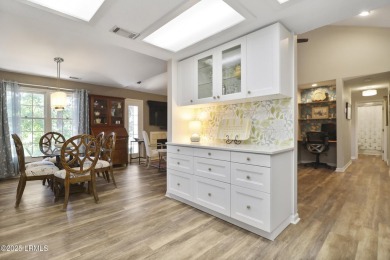Welcome to 135 Evian at Shipyard - a coastal, 2BD/2BA top-floor on Shipyard Golf Club in South Carolina - for sale on GolfHomes.com, golf home, golf lot