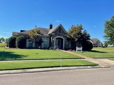 Seeking a luxurious golf course living experience? Look no on Fair Oaks Golf Club in Tennessee - for sale on GolfHomes.com, golf home, golf lot