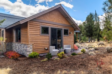 This stunning updated upcraftsman home, located in Aspen Lakes on Aspen Lakes Golf Course in Oregon - for sale on GolfHomes.com, golf home, golf lot