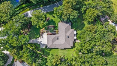 Under contract-accepting backup offers. Unique impeccable Frank on Country Club of Ocala in Florida - for sale on GolfHomes.com, golf home, golf lot