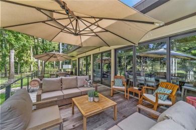 Under contract-accepting backup offers. Unique impeccable Frank on Country Club of Ocala in Florida - for sale on GolfHomes.com, golf home, golf lot