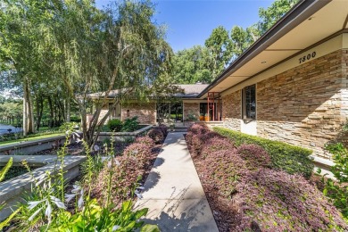 Under contract-accepting backup offers. Unique impeccable Frank on Country Club of Ocala in Florida - for sale on GolfHomes.com, golf home, golf lot
