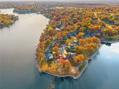 Experience the WOW factor of this beautiful lakefront property on Lakewood Oaks Golf Club, Ltd. in Missouri - for sale on GolfHomes.com, golf home, golf lot