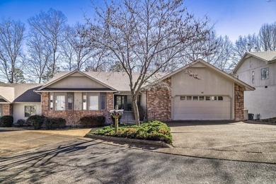 Villa Alegre Townhome wonderfully located on Emanuel Place on DeSoto Golf Course in Arkansas - for sale on GolfHomes.com, golf home, golf lot