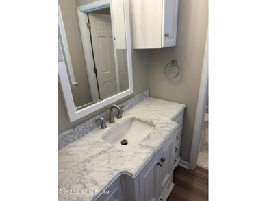 Cozy first floor condo in Hunting Creek near the golf course and on Hunting Creek Country Club in Kentucky - for sale on GolfHomes.com, golf home, golf lot