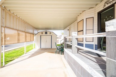 Looking for your winter retreat? This home is fully furnished on Ironwood Golf Course in Arizona - for sale on GolfHomes.com, golf home, golf lot