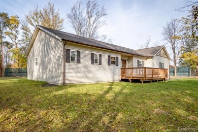 Welcome to this charming 3-bedroom, 2.5-bath home, ready for you on Lakelands Golf and Country Club in Michigan - for sale on GolfHomes.com, golf home, golf lot