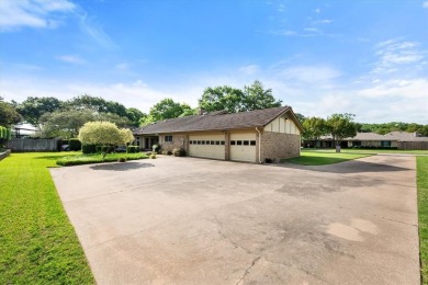 This lovely one owner home awaits it's new owners! Beautifully on Texas Rangers Golf Club  in Texas - for sale on GolfHomes.com, golf home, golf lot