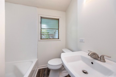 Conveniently located just a few blocks up Wilhelmina Rise, this on  in Hawaii - for sale on GolfHomes.com, golf home, golf lot