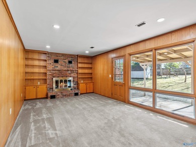 This spacious, immaculately maintained 5BR/2.5BA home is located on Point Mallard Golf Course in Alabama - for sale on GolfHomes.com, golf home, golf lot