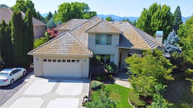 EXPERIENCE LUXURY LIVING ON THE GOLF COURSE in the highly on Rogue Valley Country Club in Oregon - for sale on GolfHomes.com, golf home, golf lot