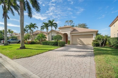 PRICED TO SELL! PLUS, BUYER INCENTIVE - 1-YEAR HOME WARRANTY on Heritage Palms Golf and Country Club in Florida - for sale on GolfHomes.com, golf home, golf lot