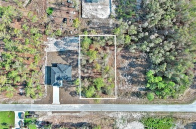 Exclusively presented by Sunland Real Estate: This is an on Mirror Lakes Golf Club in Florida - for sale on GolfHomes.com, golf home, golf lot