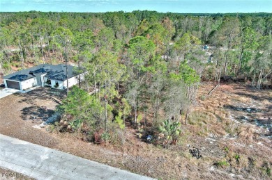 Exclusively presented by Sunland Real Estate: This is an on Mirror Lakes Golf Club in Florida - for sale on GolfHomes.com, golf home, golf lot