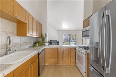 Cozy Condo Retreat! Welcome to this delightful 3BD / 2BA on Oak Tree Country Club in California - for sale on GolfHomes.com, golf home, golf lot