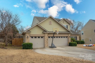 Welcome to Fort Mill! This home offers a spacious open layout, a on Regent Park Golf Club in South Carolina - for sale on GolfHomes.com, golf home, golf lot