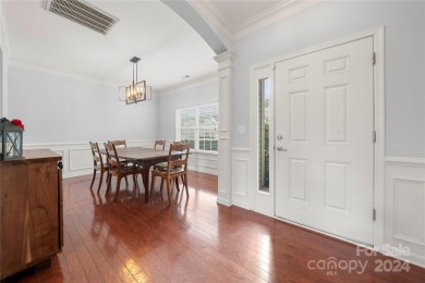 Welcome to Fort Mill! This home offers a spacious open layout, a on Regent Park Golf Club in South Carolina - for sale on GolfHomes.com, golf home, golf lot