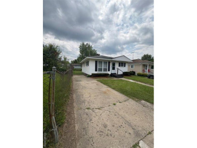 This charming and updated 2-bedroom, 1-bath ranch is move-in on The Links At Crystal Lake in Michigan - for sale on GolfHomes.com, golf home, golf lot