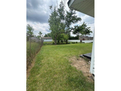 This charming and updated 2-bedroom, 1-bath ranch is move-in on The Links At Crystal Lake in Michigan - for sale on GolfHomes.com, golf home, golf lot
