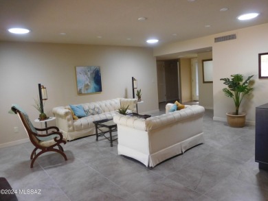 Beautiful furnished townhouse in gated OMNI Tucson Nat'l on Omni Tucson National Golf Resort and Spa - Sonoran in Arizona - for sale on GolfHomes.com, golf home, golf lot