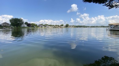 Rare opportunity for Lake Living in Lake of the Four Seasons! on Lakes of the Four Seasons Country Club in Indiana - for sale on GolfHomes.com, golf home, golf lot