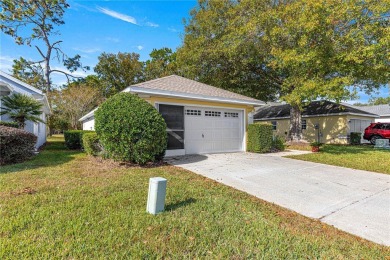 Beautifully remodeled two bedroom home in desirable Oak Run on Royal Oaks Golf Club in Florida - for sale on GolfHomes.com, golf home, golf lot