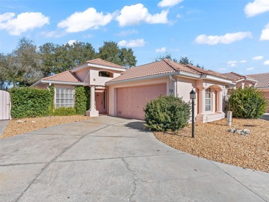 Welcome to this charming El Cancun Courtyard Villa offering on El Diablo Executive Golf Course in Florida - for sale on GolfHomes.com, golf home, golf lot