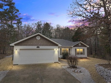 Enjoy Village living in this move-in ready home ideally located on Ponce De Leon Golf Course in Arkansas - for sale on GolfHomes.com, golf home, golf lot