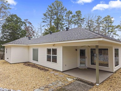 Enjoy Village living in this move-in ready home ideally located on Ponce De Leon Golf Course in Arkansas - for sale on GolfHomes.com, golf home, golf lot