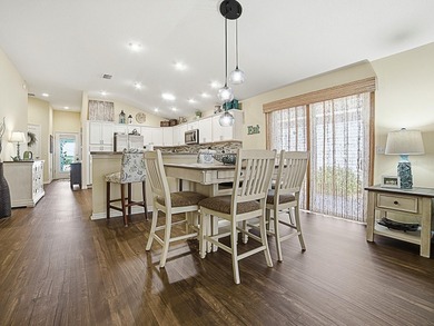 BEAUTIFULLY MAINTAINTED 2/2 MOONSTONE PATIO VILLA with separate on Pennbrooke Fairways in Florida - for sale on GolfHomes.com, golf home, golf lot