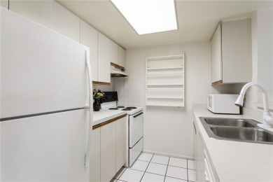 Located in the heart of Venice, this charming one bedroom, one on Bird Bay Executive Golf Club in Florida - for sale on GolfHomes.com, golf home, golf lot