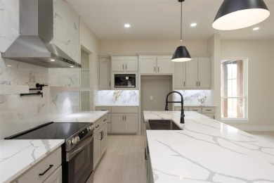 Rewrite using 1000 characters or less: Seller offering $5,000 in on Cedar Creek Country Club in Texas - for sale on GolfHomes.com, golf home, golf lot