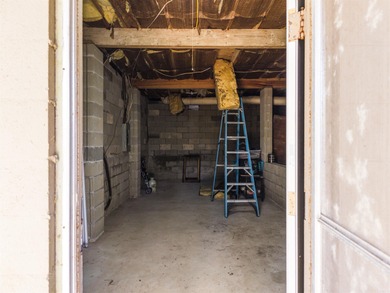 This Cooper-built 2bed-2bath renovation highlights the solid on Cortez Golf Course in Arkansas - for sale on GolfHomes.com, golf home, golf lot