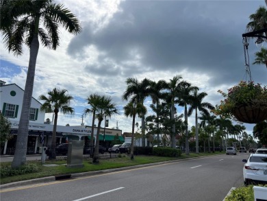 Located in the heart of Venice, this charming one bedroom, one on Bird Bay Executive Golf Club in Florida - for sale on GolfHomes.com, golf home, golf lot