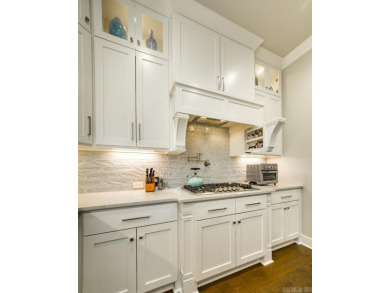 PREMIER 3,960 SQ FT LUXURY IN CHENAL VALLEY'S ENSBURY PLACE! on Chenal Country Club - Bear Den Mountain in Arkansas - for sale on GolfHomes.com, golf home, golf lot