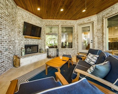 PREMIER 3,960 SQ FT LUXURY IN CHENAL VALLEY'S ENSBURY PLACE! on Chenal Country Club - Bear Den Mountain in Arkansas - for sale on GolfHomes.com, golf home, golf lot