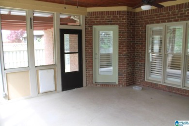 Great all brick home in the pristine Golf community in The Glen on Bent Brook Golf Course in Alabama - for sale on GolfHomes.com, golf home, golf lot