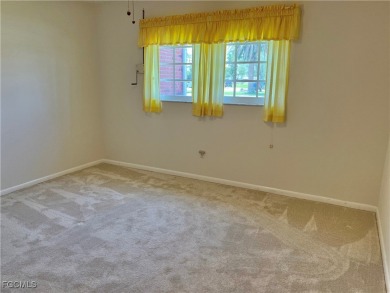 *DOUBLE GARAGE*RENOVATED*FRESHLY PAINTED INSIDE*3 BEDROOMS*2.5 on Myerlee Country Club in Florida - for sale on GolfHomes.com, golf home, golf lot