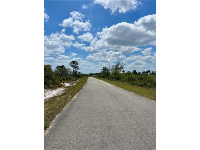 Under contract-accepting backup offers. Lot available in Sun N on Sun n Lake Golf and Country Club in Florida - for sale on GolfHomes.com, golf home, golf lot