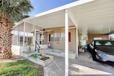 This 1978 home on a premium interior lot is ready for your on Maple Leaf Golf and Country Club in Florida - for sale on GolfHomes.com, golf home, golf lot