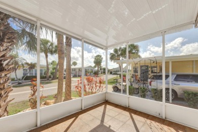 This 1978 home on a premium interior lot is ready for your on Maple Leaf Golf and Country Club in Florida - for sale on GolfHomes.com, golf home, golf lot