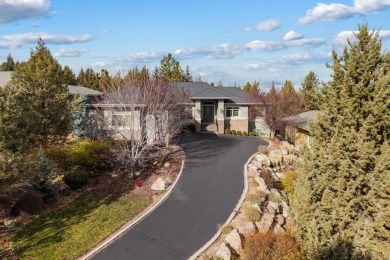 Located in the prestigious 55+ Eagle Crest Community, this on Eagle Crest Golf Resort - Resort Course in Oregon - for sale on GolfHomes.com, golf home, golf lot