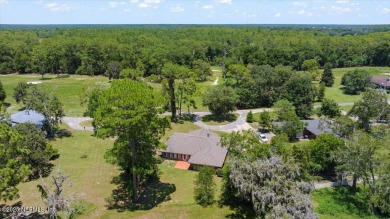 Live the good life in this beautifully maintained, move-in ready on Keystone Heights Golf and Country Club in Florida - for sale on GolfHomes.com, golf home, golf lot