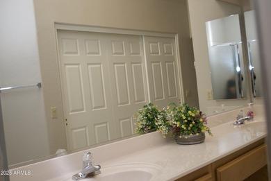 Come see this beautiful, well maintained, spacious and bright on Ironwood Golf Club in Arizona - for sale on GolfHomes.com, golf home, golf lot